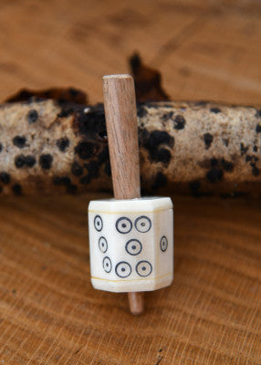 Pyörivä noppakeppi, luuta