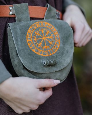 Vyölaukku Ingmar – koristeltu Vegvísir-symbolilla