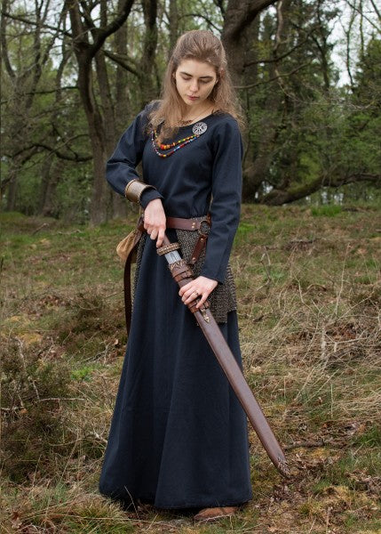 Päällysmekko-Afra, cotte