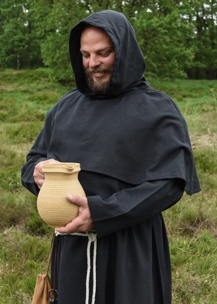 Benedikt-munkinkaapu, hupullinen