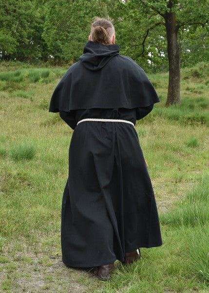 Benedikt-munkinkaapu, hupullinen
