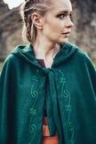 Alma-villaviitta kirjailuilla, eri värejä